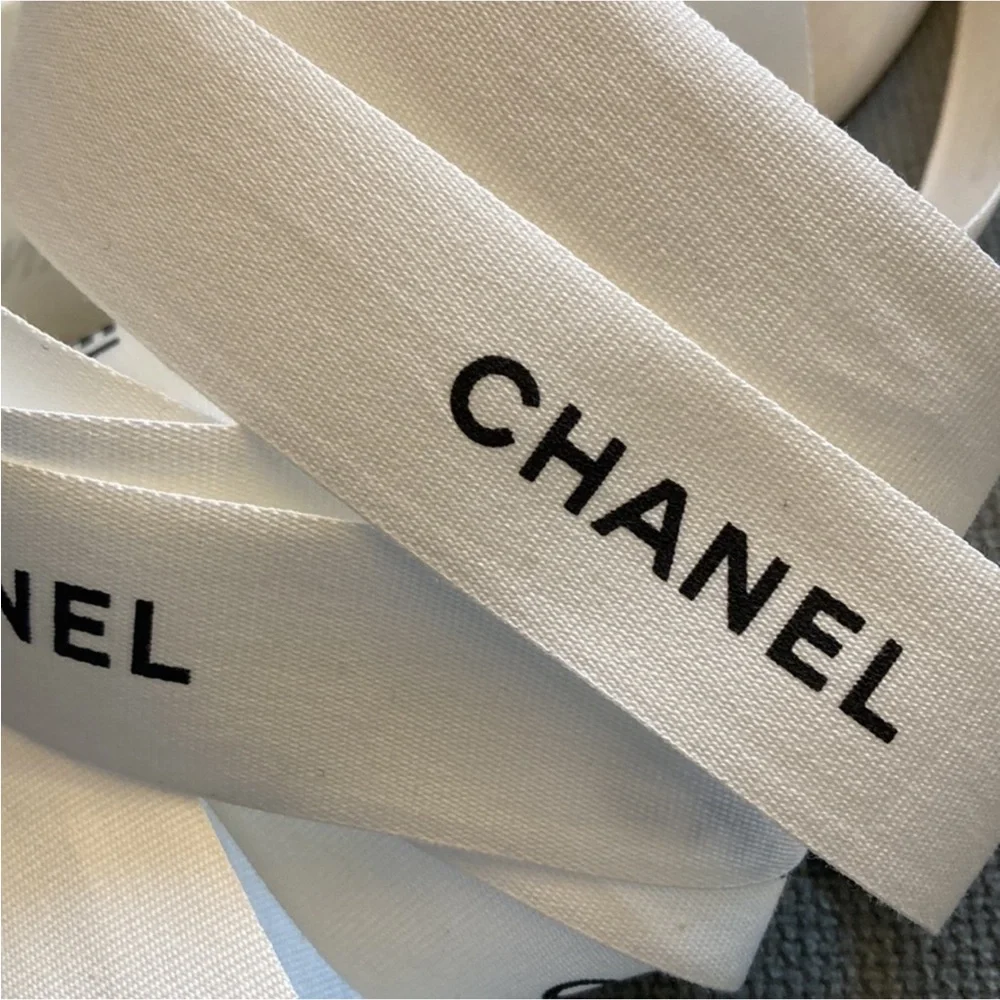 ‼️ 3 yds Flash Sale‼️Chanel Signature Gift Wrapping Ribbon